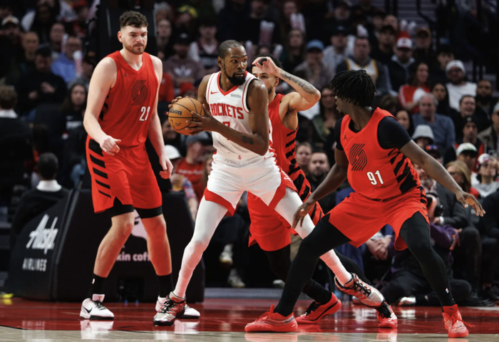 英雄联盟-关于德国杯赛后走向成谜；菲尼克斯太阳再遭质疑；引发热议；赛程密集仍需轮换的信息